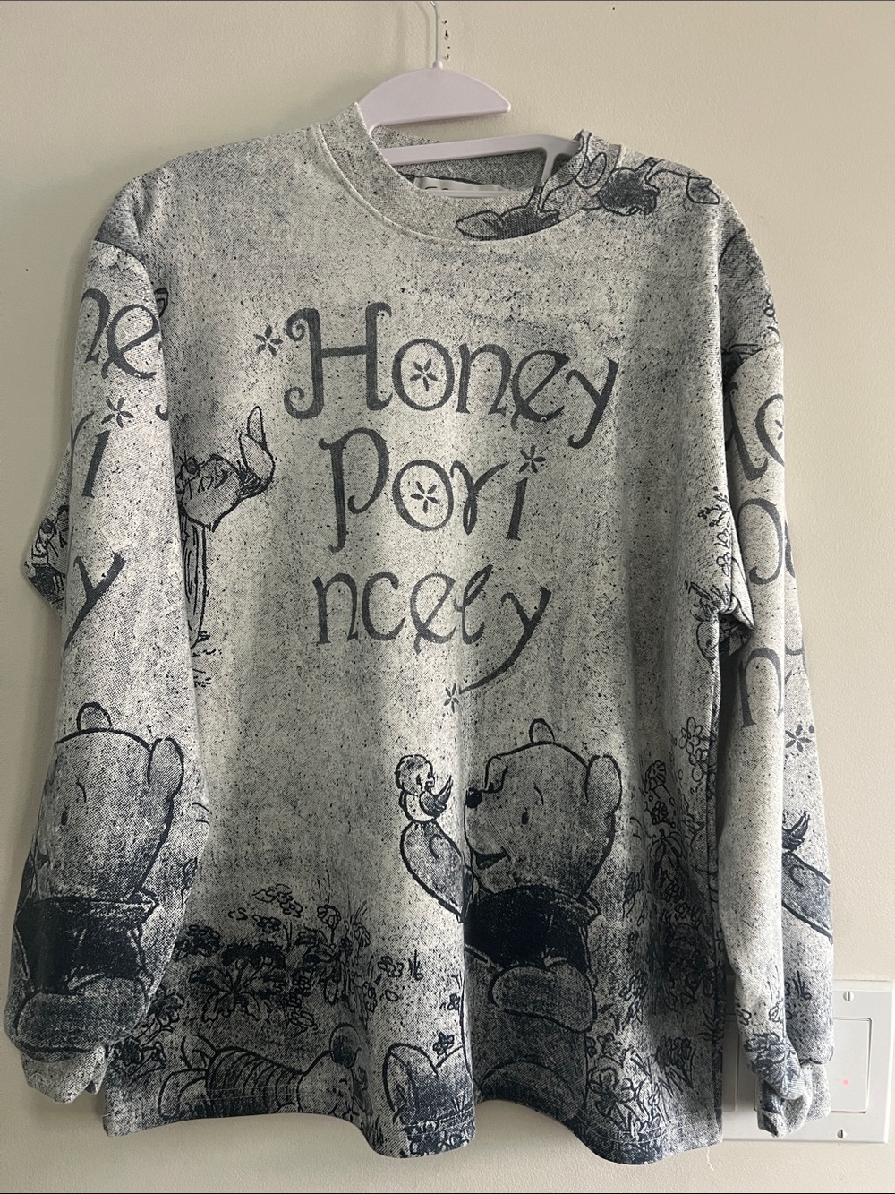 Winnie the Pooh 'Misspelled Words” Graphic Sweatshirt - Gray Black